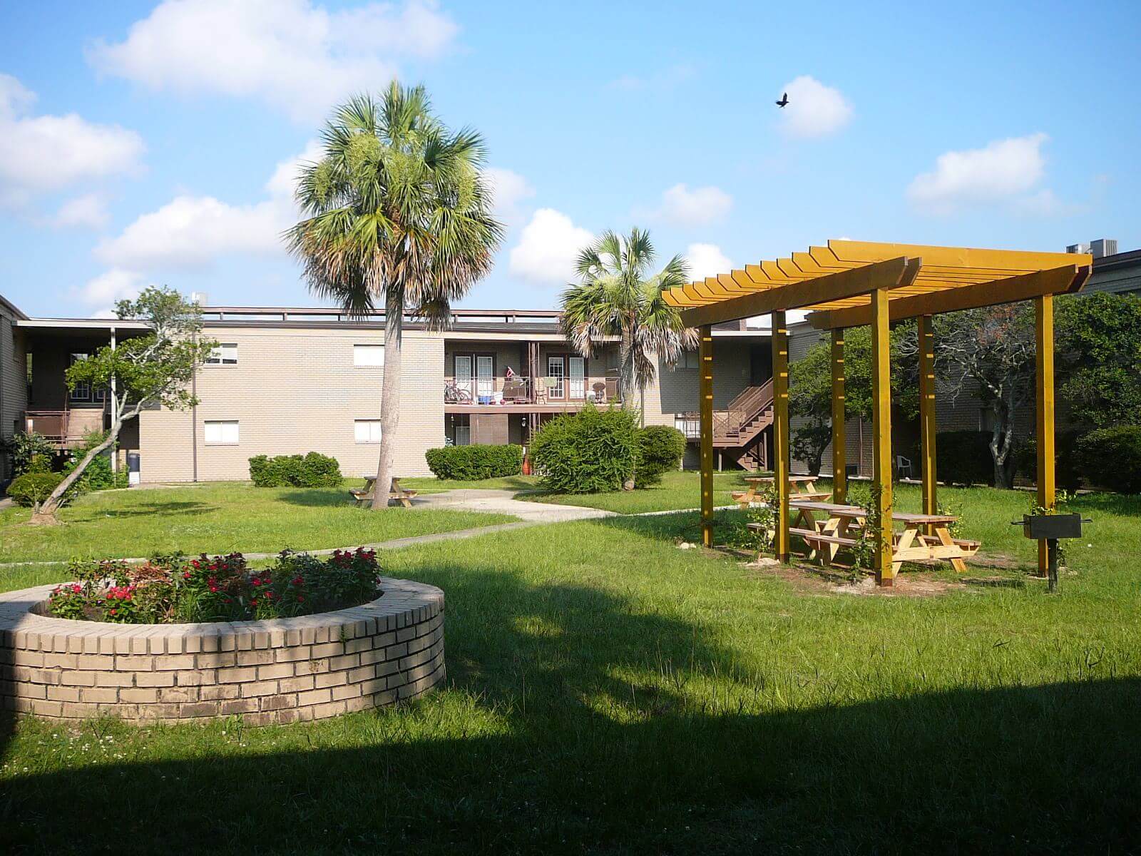 New Summer Grove Apartments